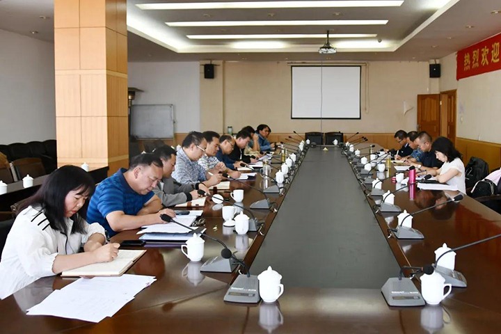 龙8头号玩家(国际)官方网站（煤化）集团国企改革三年行动督导组赴云维集团督导调研