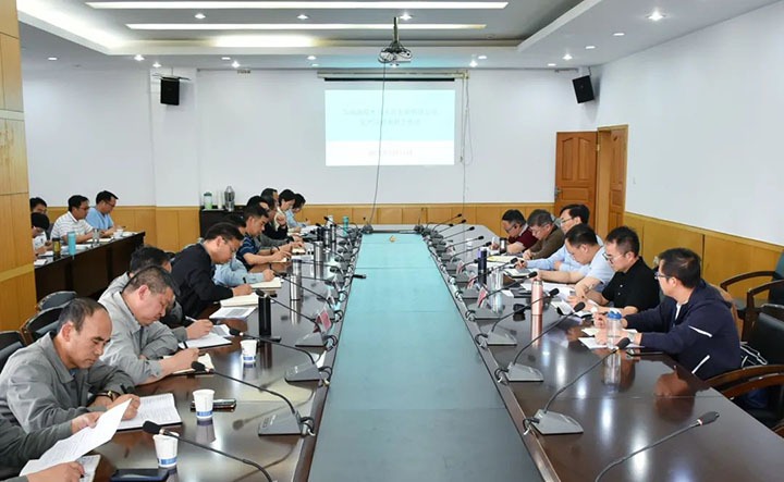 集团党委副书记、总经理高建嵩一行到曲煤焦化公司开展生产经营督导调研
