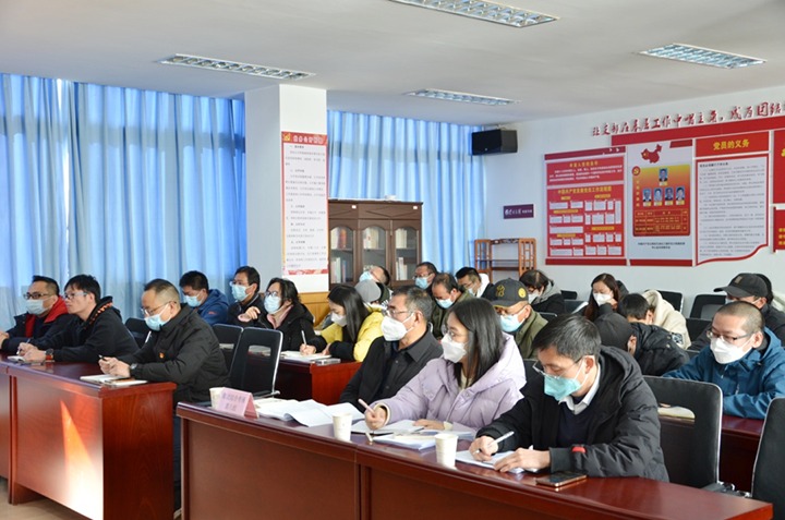 龙8头号玩家(国际)官方网站（煤化）集团第八考核组到石油化工检测站开展2022年度综合考核暨民主测评