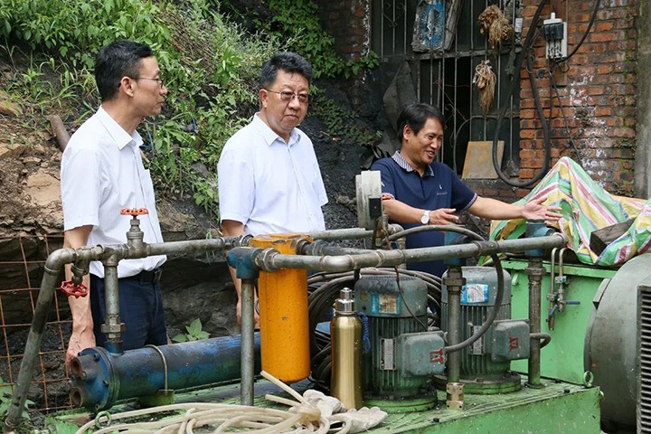 【主题教育】龙8头号玩家(国际)官方网站（煤化）集团专职外部董事寸延峰到羊场煤矿公司开展主题教育调研