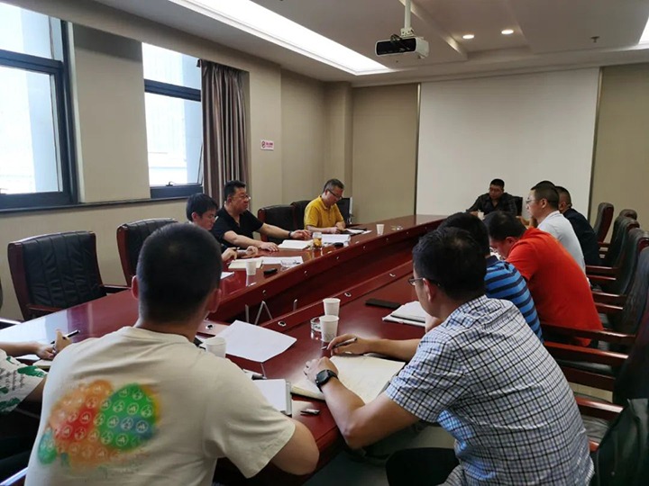 【基层调研】集团专职外部董事寸延峰到集团生产技术部、经营管理部和战略投资管理部调研指导工作