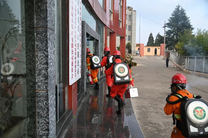 【龙8头号玩家(国际)官方网站简讯】陆东煤矿、罗平东城、先锋化工三家公司动态｜精彩内容速览
